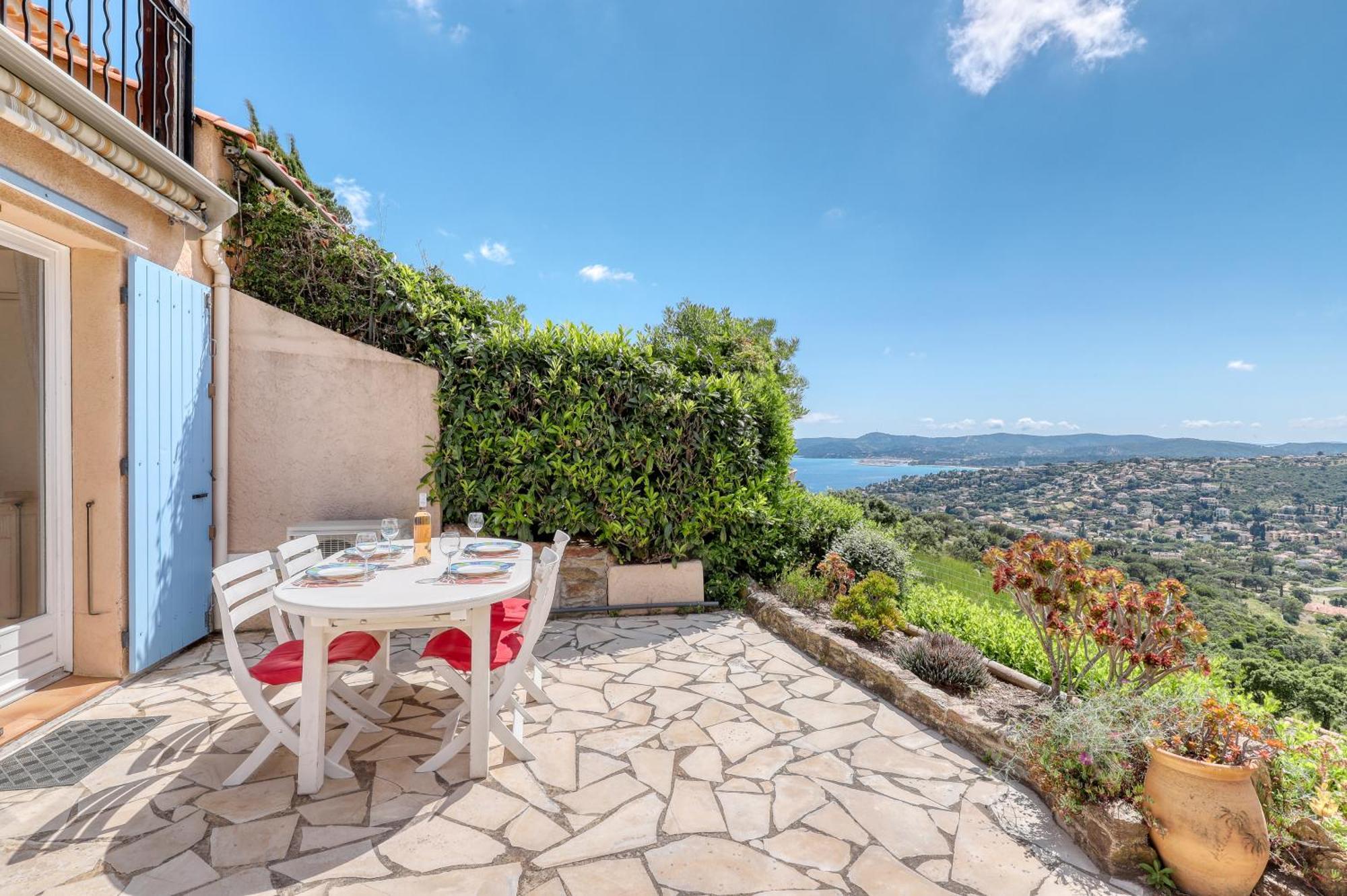 Appartement Exceptional View In Saint-clair For 4 People Le Lavandou