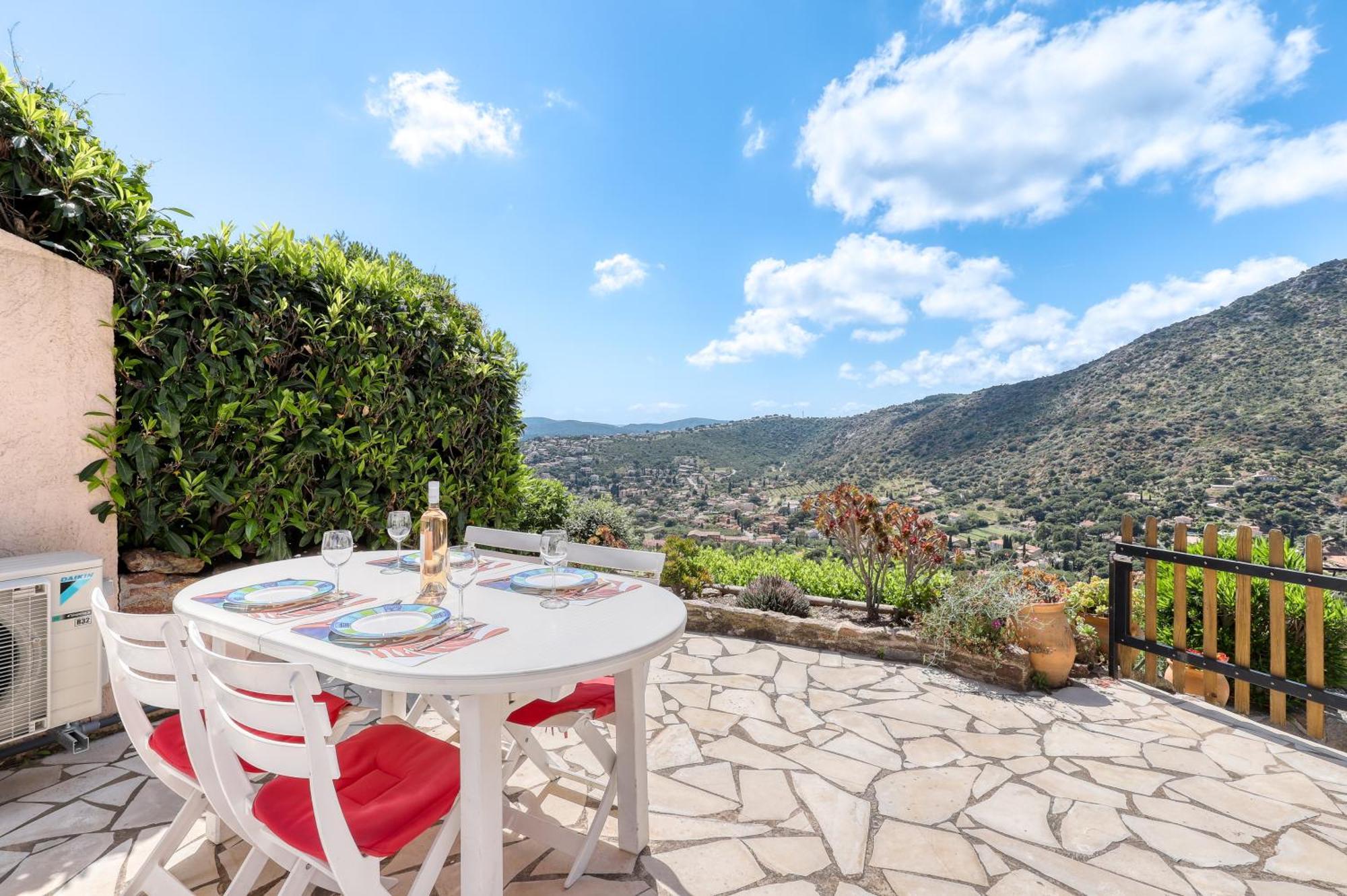 Exceptional View In Saint-clair For 4 People Le Lavandou