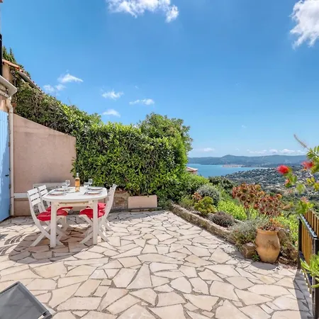 Appartement Vue exceptionnelle à Saint-Clair pour 5 personnes à Le Lavandou Extérieur photo