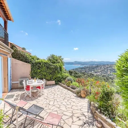 Appartement Vue exceptionnelle à Saint-Clair pour 5 personnes à Le Lavandou Extérieur photo