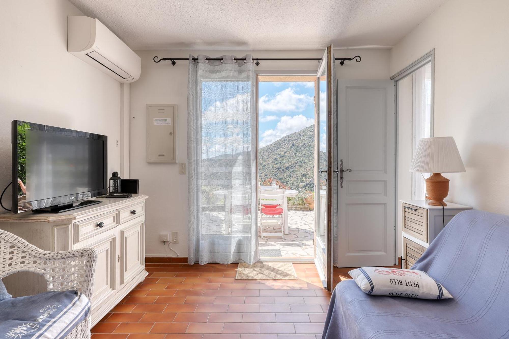 Exceptional View In Saint-clair For 4 People * Le Lavandou
